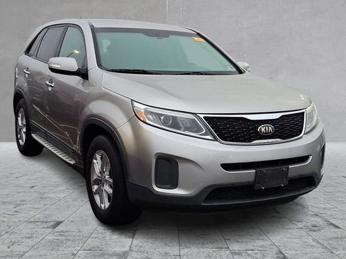 Used 2014 Kia Sorento LX image 1