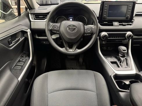 Used 2021 Toyota RAV4 LE image 14