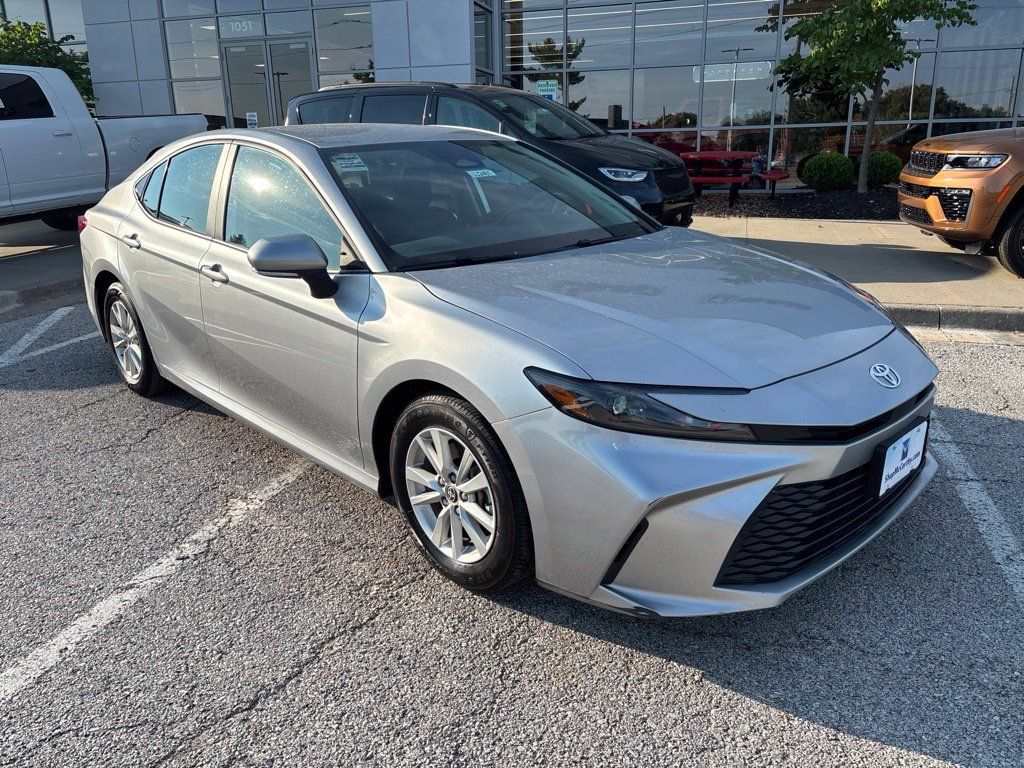Used 2025 Toyota Camry LE FWD image 6