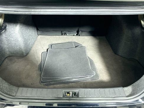 Used 2022 Nissan Versa SV image 31