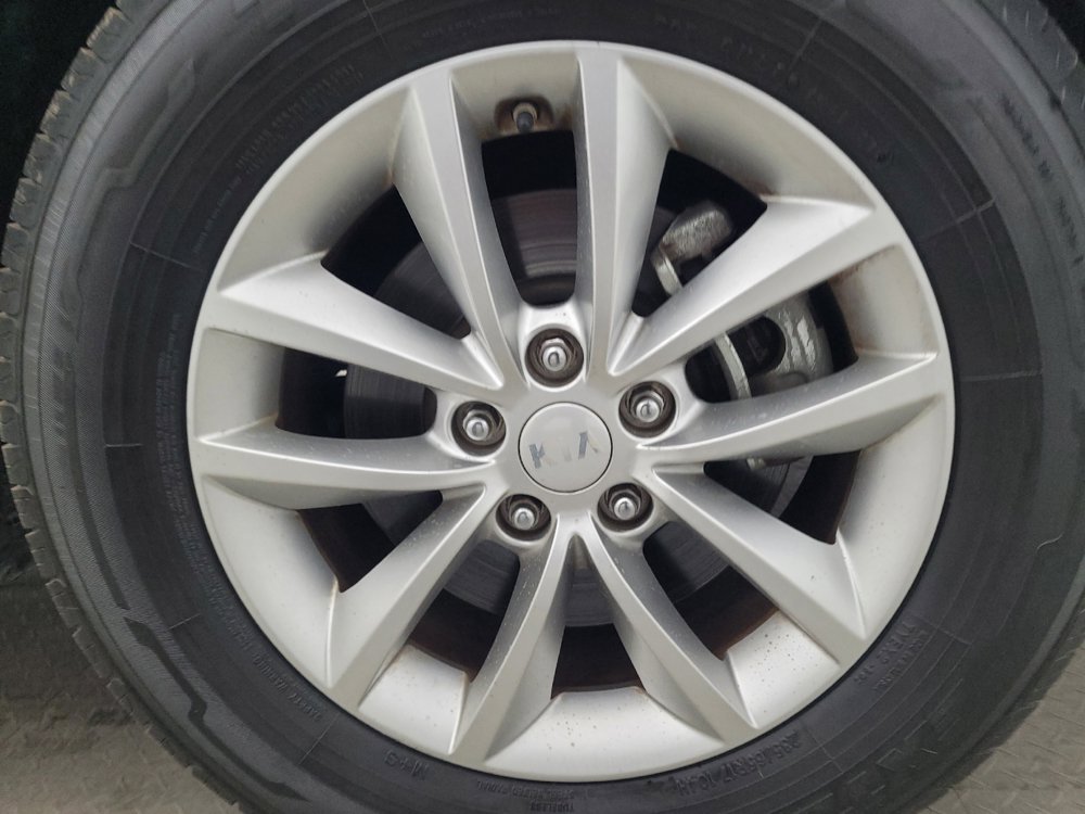 Used 2016 Kia Sorento L FWD image 31