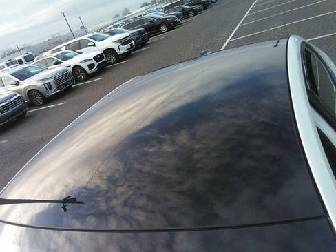 Used 2025 BMW 740i xDrive AWD/4WD image 15