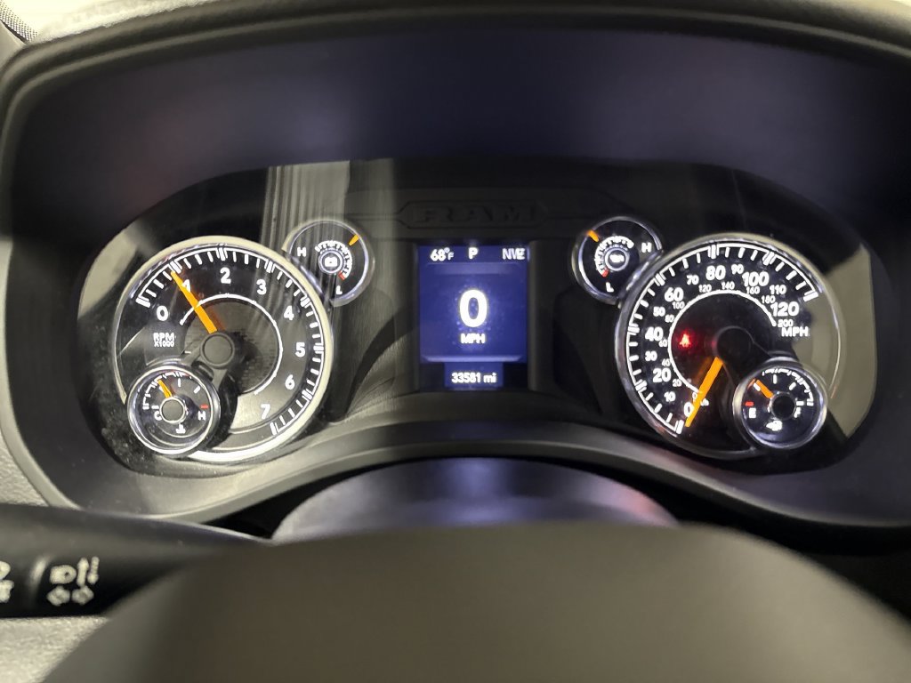 Used 2022 RAM 1500 Big Horn AWD/4WD image 12