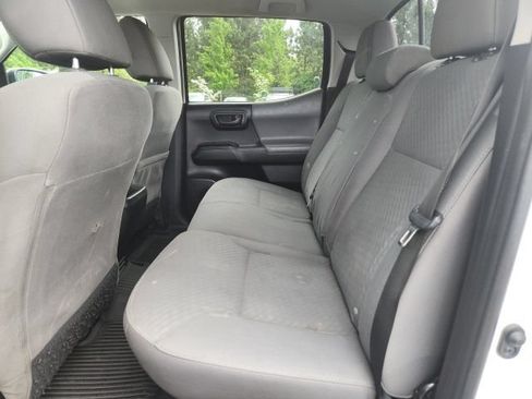 Used 2021 Toyota Tacoma SR AWD/4WD image 7