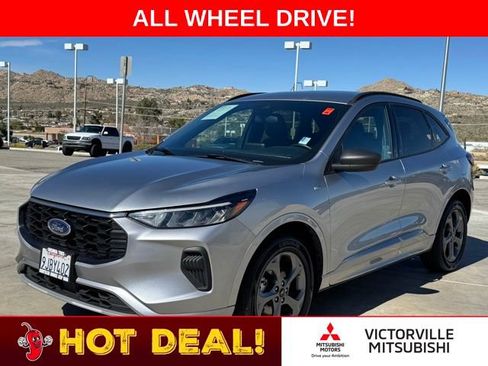 Used 2023 Ford Escape ST-Line AWD/4WD image 3