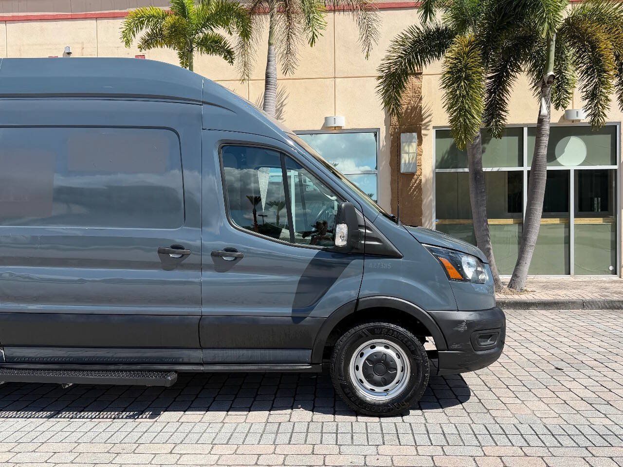Used 2020 Ford Transit 250 148 High Roof Extended RWD image 17
