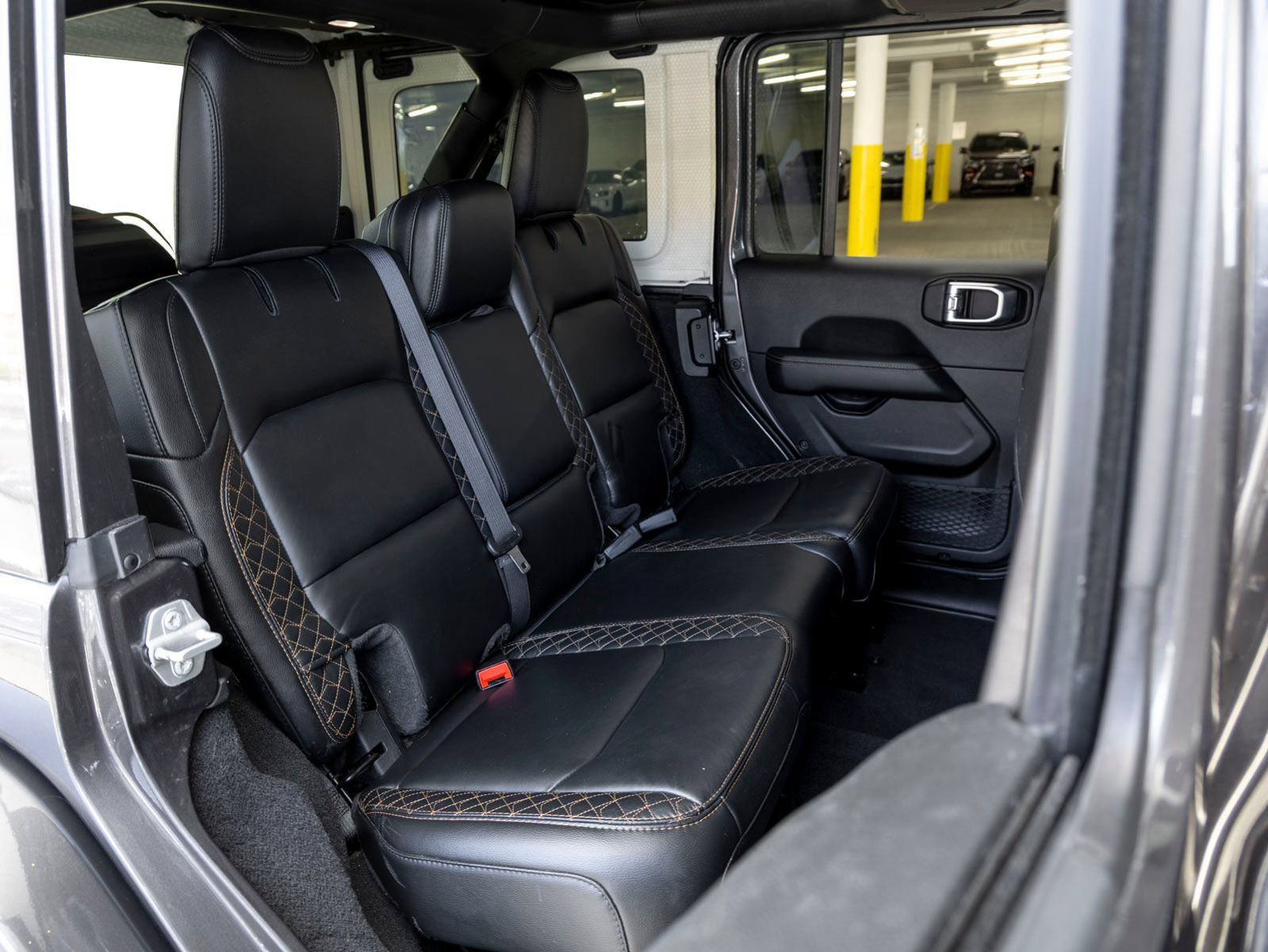 Used 2021 Jeep Wrangler Unlimited Sahara AWD/4WD image 23