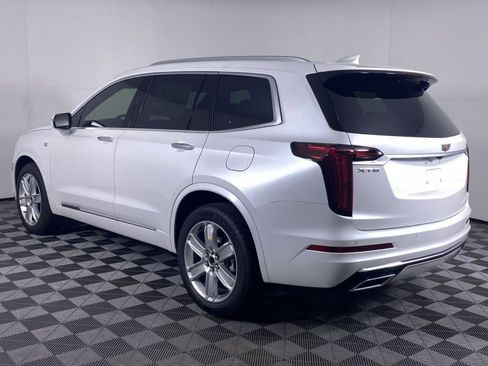 New 2025 Cadillac XT6 Luxury w/ LPO, Red Accent Package FWD image 19