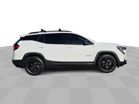 Used 2022 GMC Terrain AT4 w/ Infotainment Package II image 9