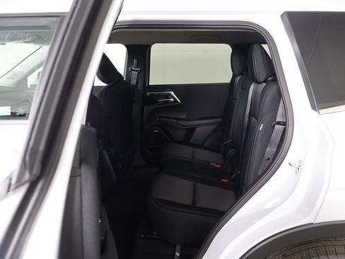 New 2026 Mitsubishi Outlander ES image 28