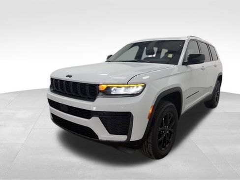 New 2026 Jeep Grand Cherokee L 4WD image 2
