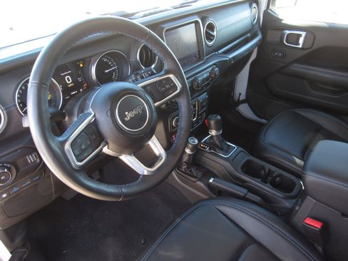 Used 2023 Jeep Wrangler Unlimited Rubicon 4xe w/ Cold Weather Group image 15