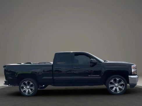 Used 2019 Chevrolet Silverado 1500 LT w/ All Star Edition AWD/4WD image 10