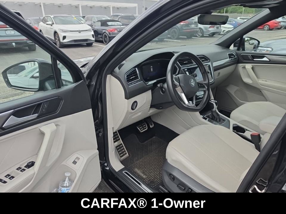 Used 2023 Volkswagen Tiguan SE R-Line FWD image 4