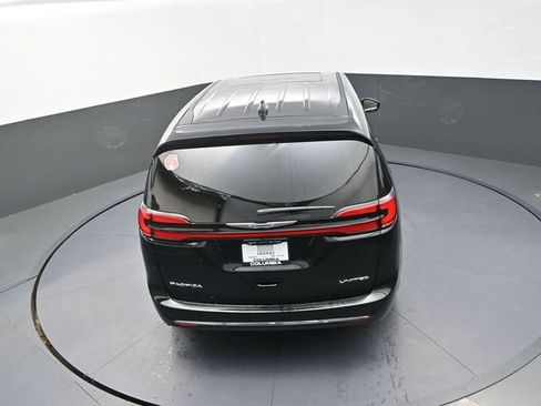New 2026 Chrysler Pacifica Limited image 16