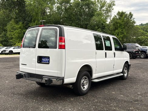 Used 2024 Chevrolet Express 2500 w/ Driver Convenience Package RWD image 6