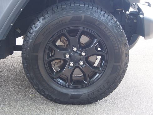 Used 2022 Jeep Wrangler Unlimited Sport AWD/4WD image 9