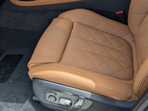 Used 2026 BMW X7 xDrive40i image 4