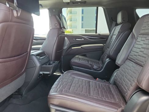 Certified 2022 Cadillac Escalade Premium Luxury Platinum AWD/4WD image 21