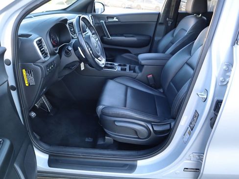 Used 2020 Kia Sportage S image 22