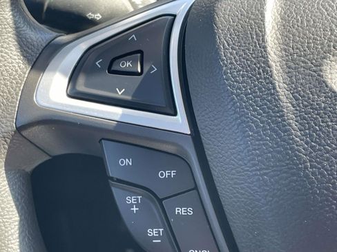 Used 2016 Ford Fusion SE FWD image 21