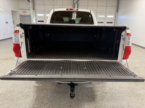 Used 2005 Toyota Tundra SR5 w/ Preferred Accessory Pkg RWD image 8