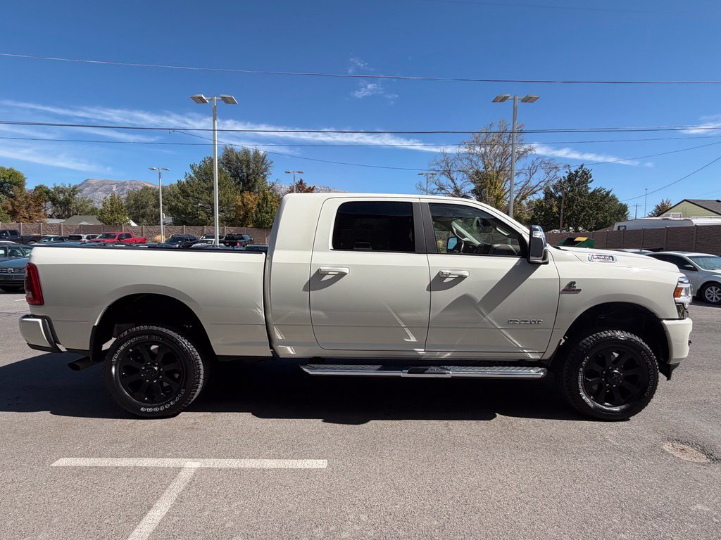 Used 2023 RAM 2500 Laramie AWD/4WD image 6