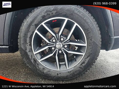 Used 2018 Jeep Grand Cherokee Trailhawk w/ Trailhawk Luxury Group image 42