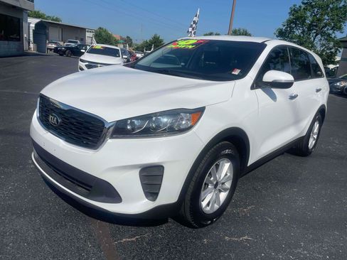 Used 2020 Kia Sorento FWD V6 image 2