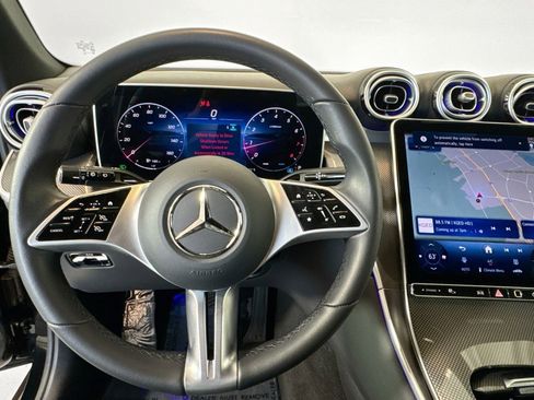 Certified 2025 Mercedes-Benz GLC 300 image 11