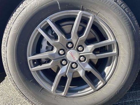 Certified 2025 GMC Acadia Elevation image 10