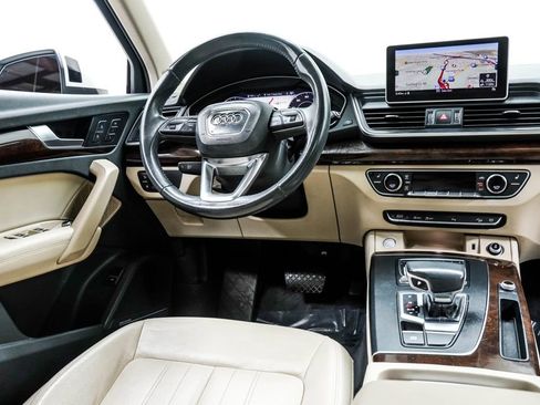 Used 2019 Audi Q5 2.0T Premium Plus w/ Premium Plus Package image 23