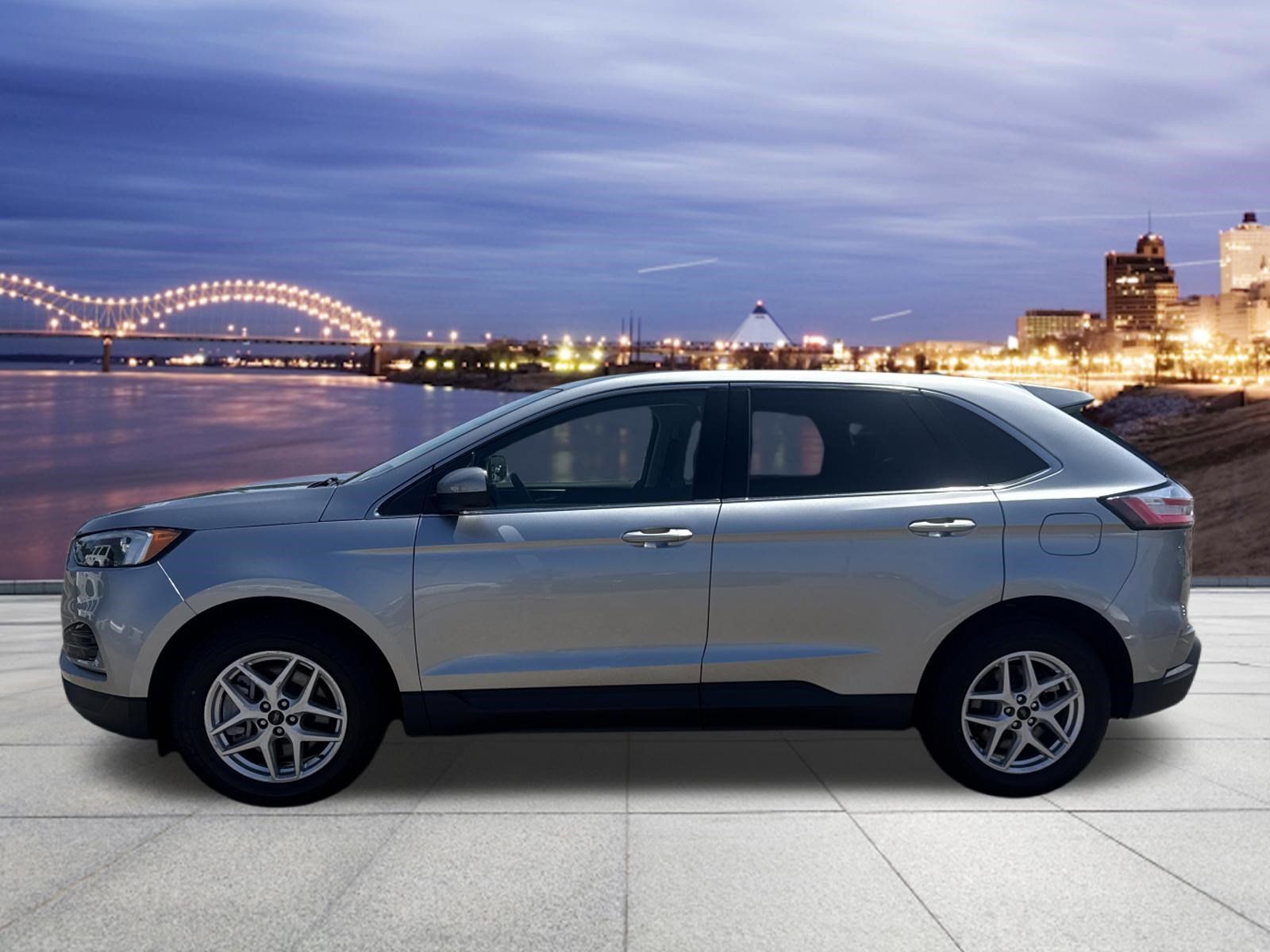 Used 2024 Ford Edge SEL AWD/4WD image 2