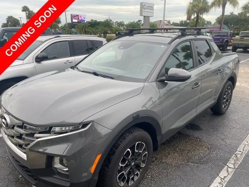 Used 2022 Hyundai Santa Cruz SEL w/ Activity Package FWD image 2
