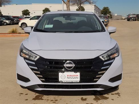 New 2025 Nissan Versa SV image 5