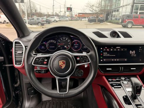 Used 2022 Porsche Cayenne Coupe image 67