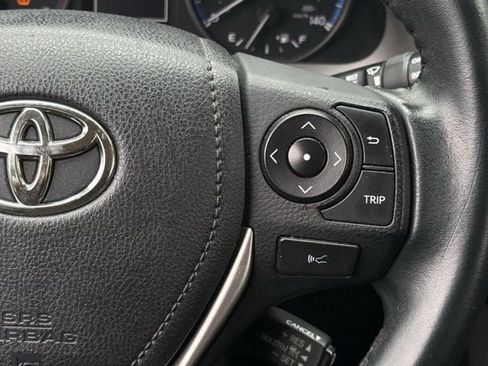 Used 2018 Toyota RAV4 XLE AWD/4WD image 15