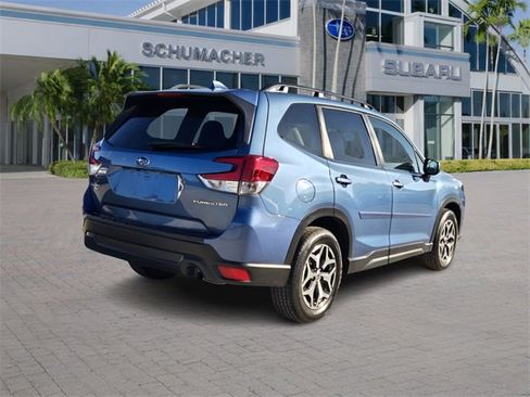Used 2023 Subaru Forester Premium image 7