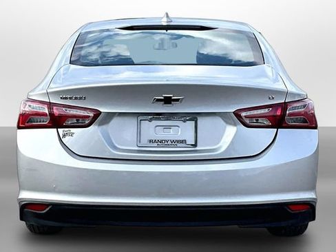Used 2022 Chevrolet Malibu LT FWD image 4
