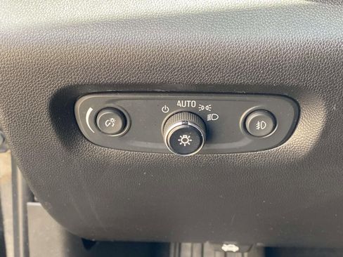 Used 2020 Chevrolet Traverse Premier w/ Redline Edition FWD image 21