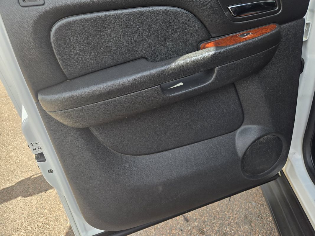 Used 2013 Chevrolet Suburban LT AWD/4WD image 20