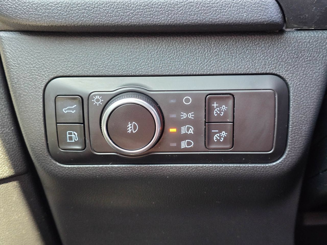 Used 2025 Ford Escape ST-Line Select w/ Tech Pack #1 AWD/4WD image 31