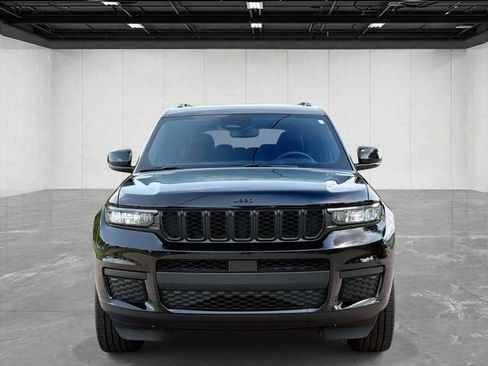 Used 2023 Jeep Grand Cherokee L Laredo AWD/4WD image 8