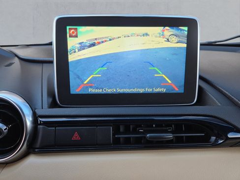 Used 2017 MAZDA MX-5 Miata RF Grand Touring image 19