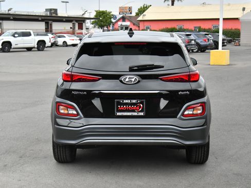 Used 2021 Hyundai Kona Limited FWD image 7