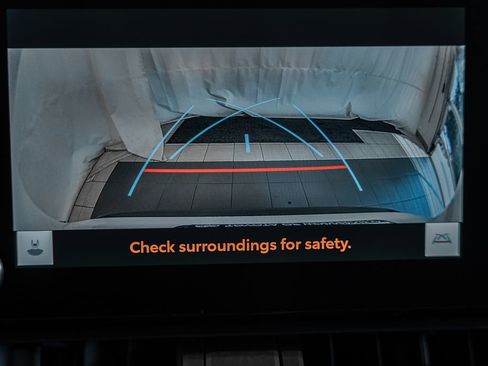 Used 2025 Toyota RAV4 XLE image 36