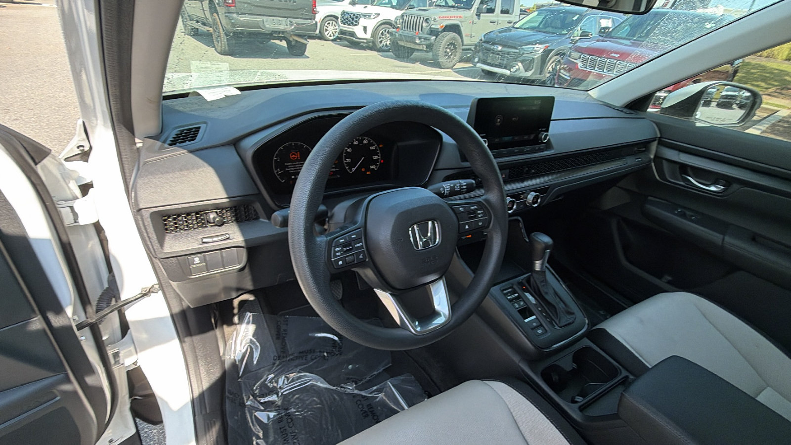 Used 2024 Honda CR-V LX image 17