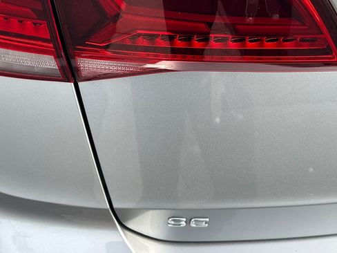 Certified 2022 Volkswagen Taos SE w/ Panoramic Sunroof Package image 28