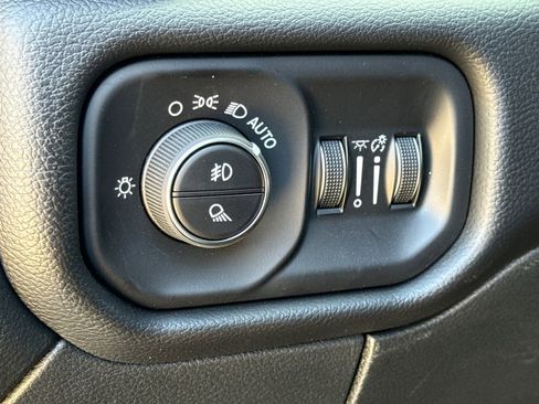 New 2026 RAM 3500 Laramie AWD/4WD image 22