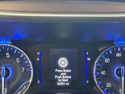 Used 2023 Chrysler Voyager LX image 15